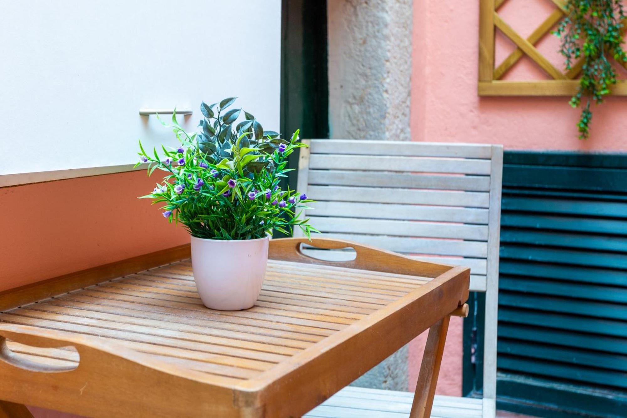 Camoes Lounge Apartment W/Courtyard Lisbon Bagian luar foto