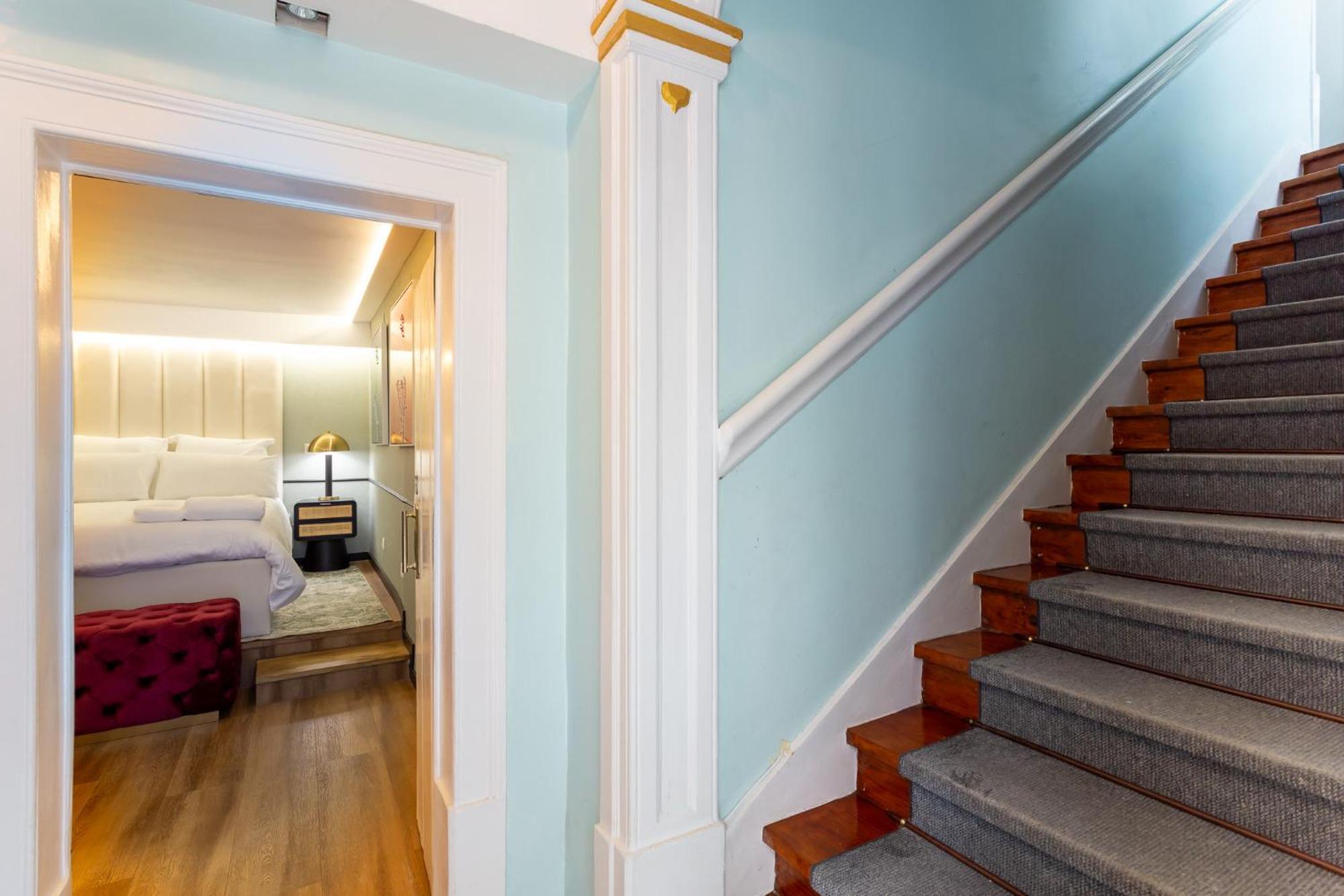 Camoes Lounge Apartment W/Courtyard Lisbon Bagian luar foto