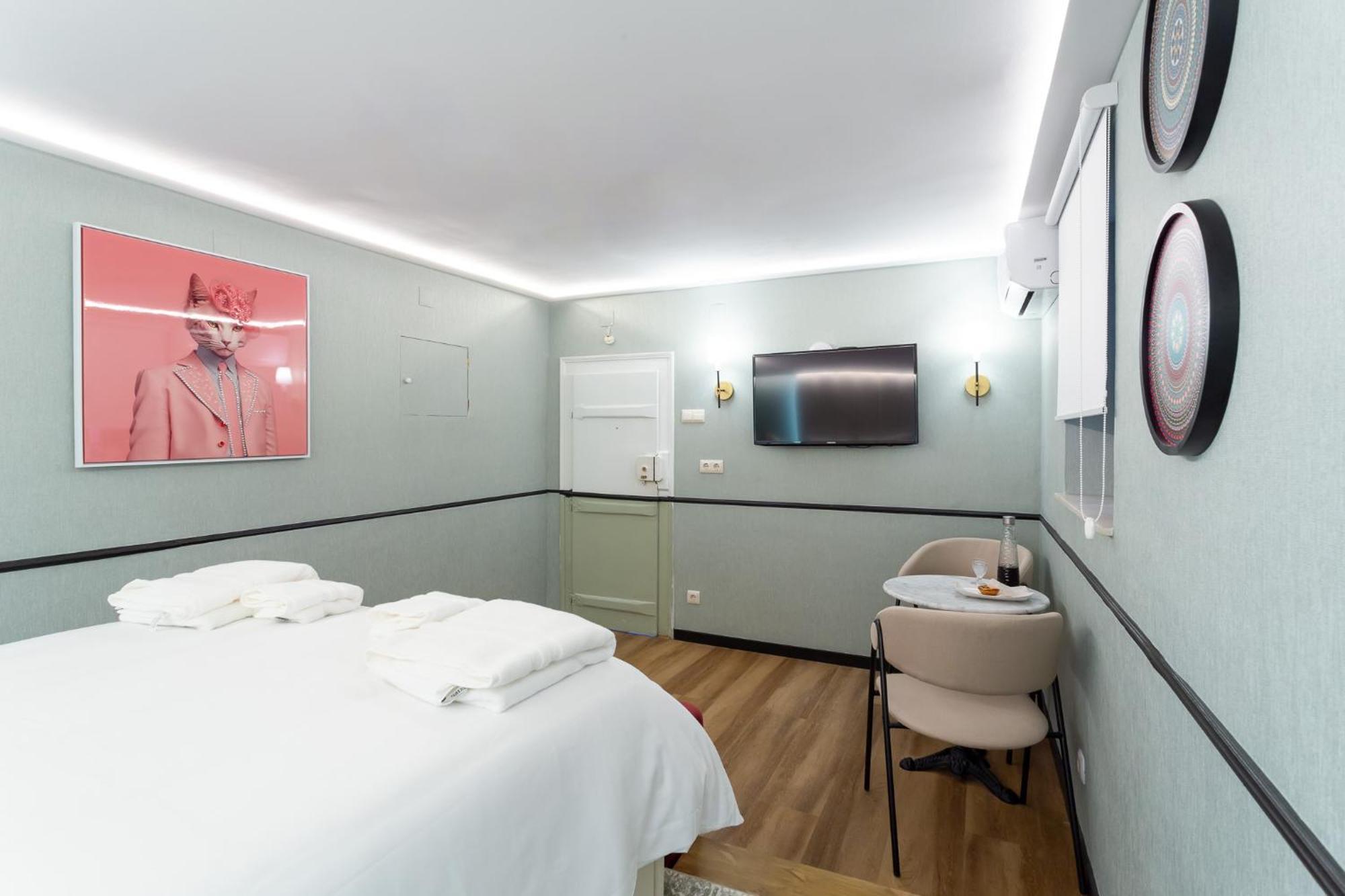 Camoes Lounge Apartment W/Courtyard Lisbon Bagian luar foto